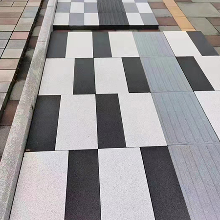 马路彩砖机图片